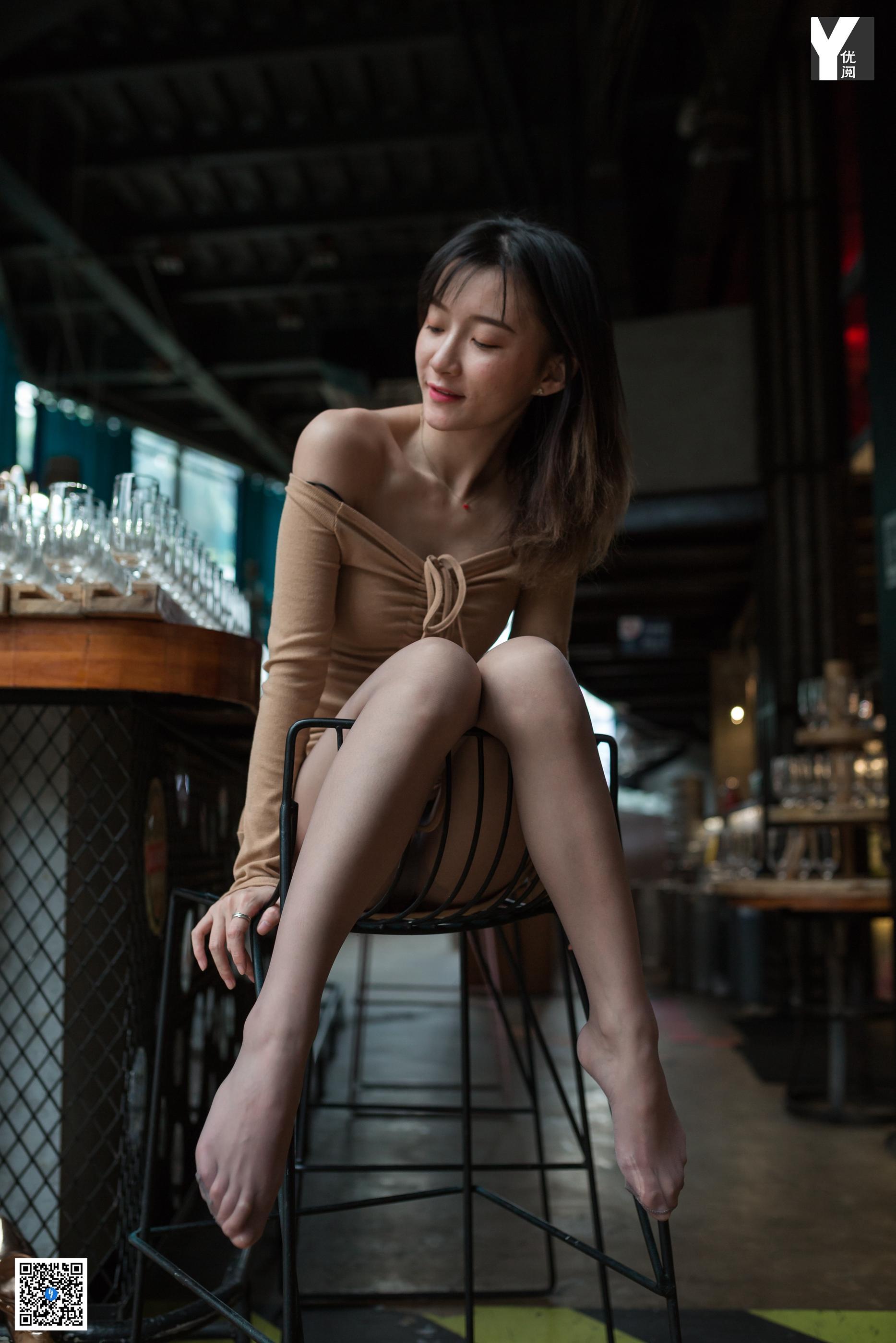 IESS异思趣向 - 模特：秋秋《职业性感选手》